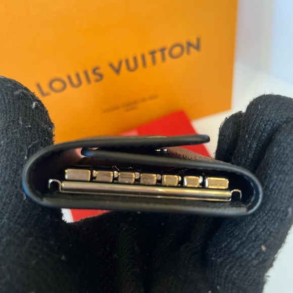 🎀Louis Vuitton Damier Graphite Multicles 6 Key Case - Picture 10 of 11
